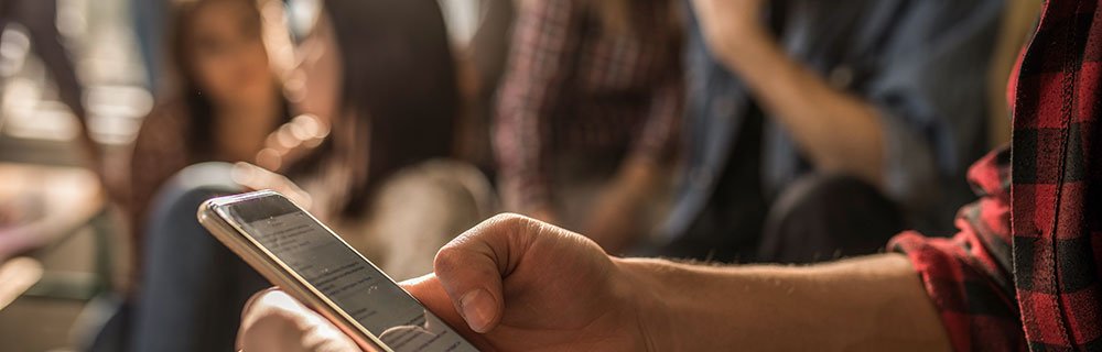 Cellulari a scuola: consentiti per chi soffre di diabete tipo 1